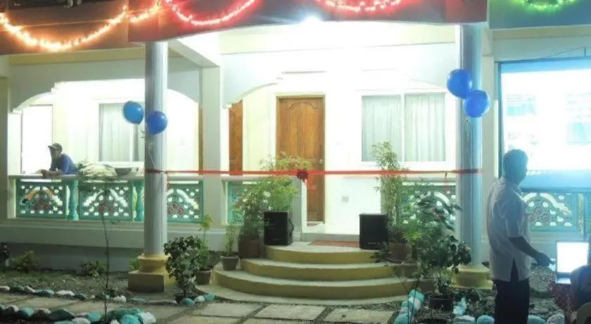 Palm Grove Saud Holiday Complex Hotel