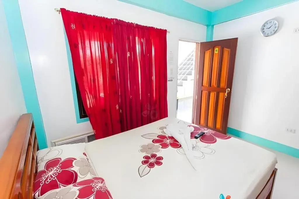 Bed in Palm Grove Saud Holiday Complex Hotel Bed in Palm Grove Saud Holiday Complex Hotel