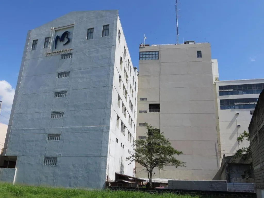 Mallberry Suites Business Hotel