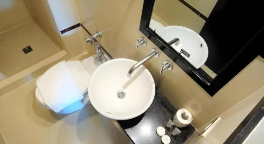 Mallberry Suites Business Hotel