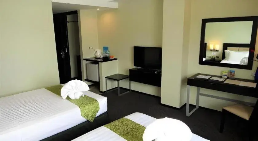 Bed in Mallberry Suites Business Hotel Bed in Mallberry Suites Business Hotel