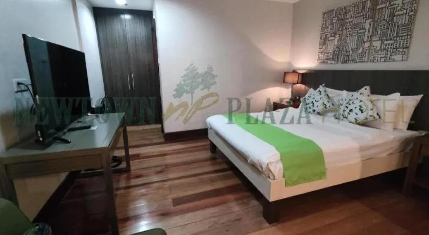 Bed in Newtown Plaza Hotel