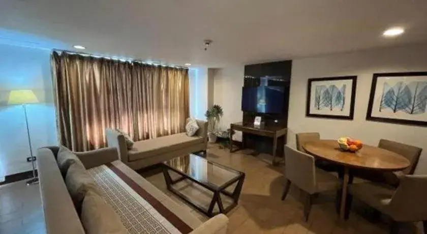 Newtown Plaza Hotel Newtown Plaza Hotel