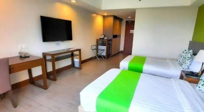 Bed in Newtown Plaza Hotel