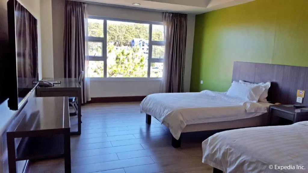 Bed in Newtown Plaza Hotel