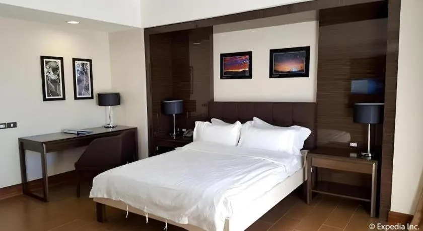 Bed in Newtown Plaza Hotel