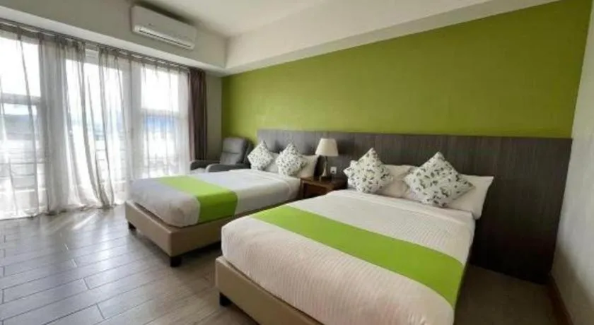 Bed in Newtown Plaza Hotel