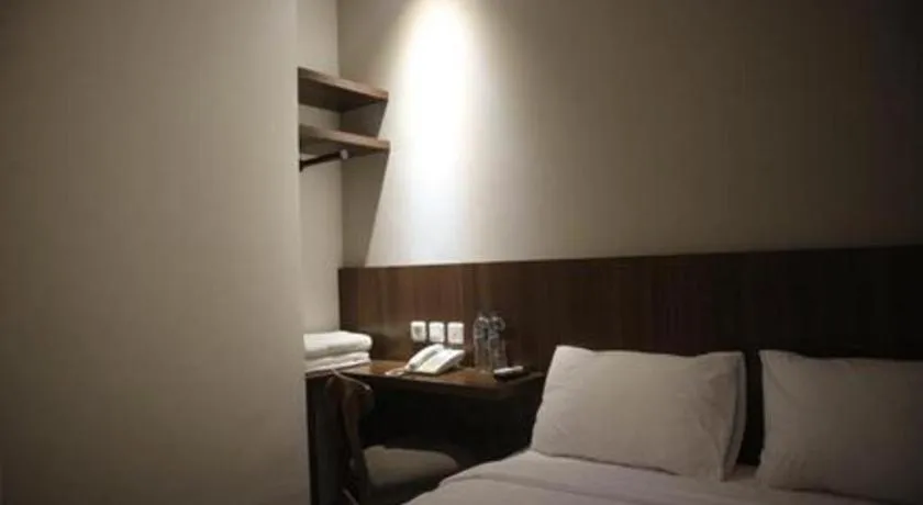 Bed in Bianco Costel