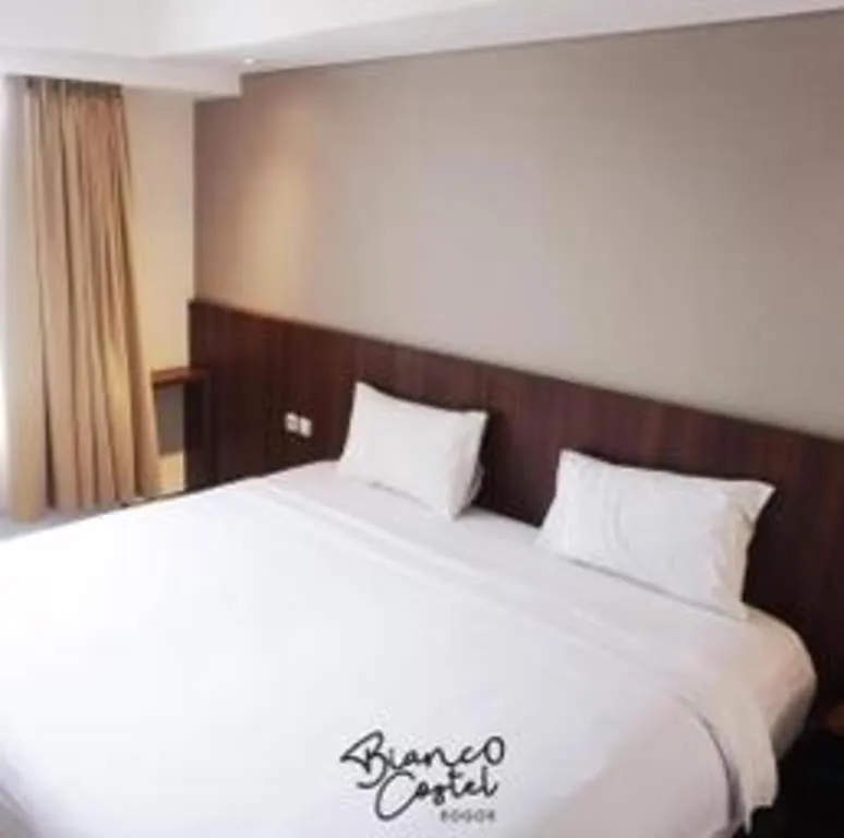 Bed in Bianco Costel