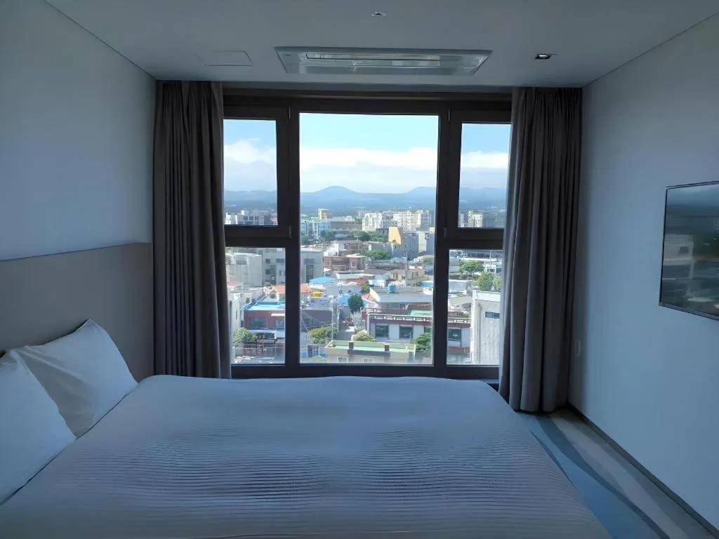 Bed in Ebenezer Hotel