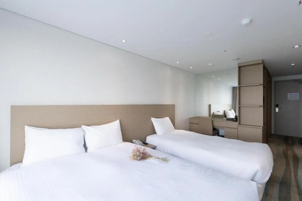 Bed in Ebenezer Hotel