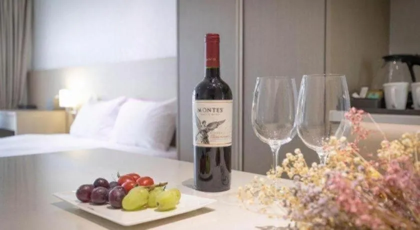 Bed in Ebenezer Hotel