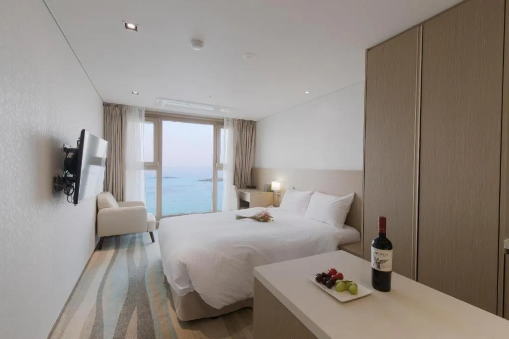 Bed in Ebenezer Hotel