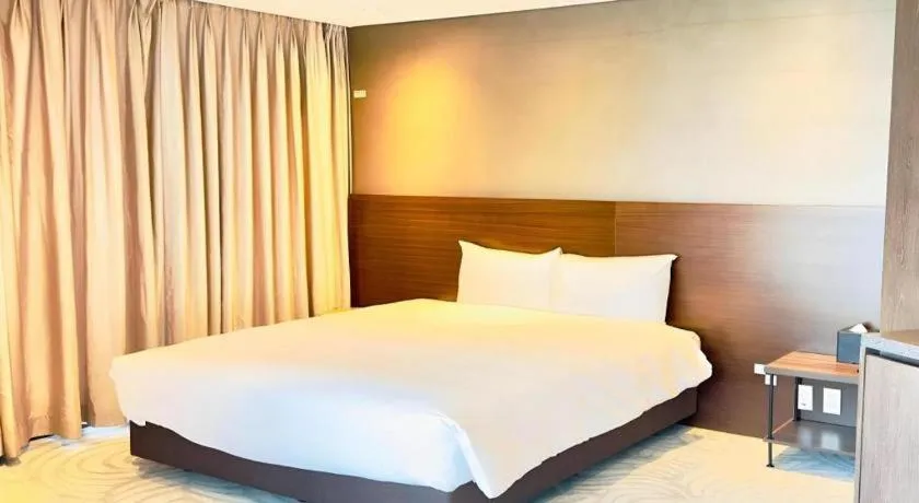 Bed in Ebenezer Hotel