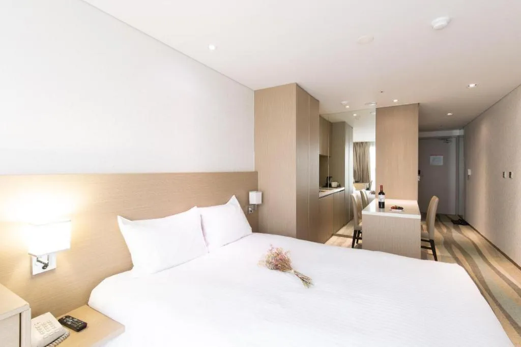 Bed in Ebenezer Hotel