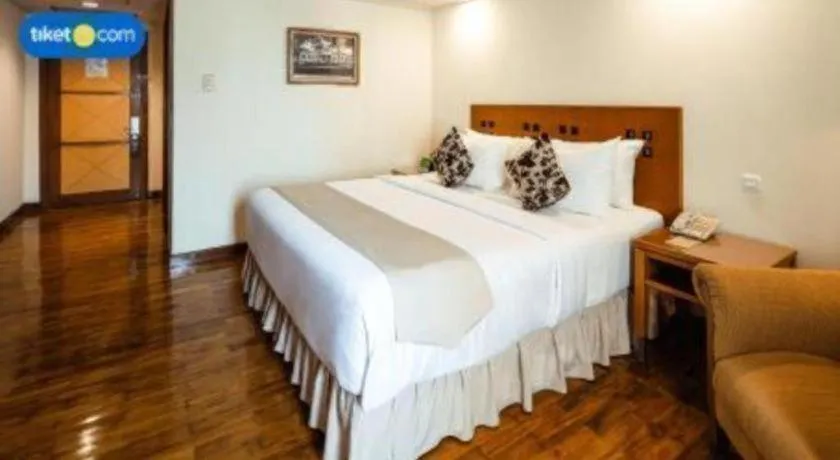 Bed in Oasis Amir Hotel