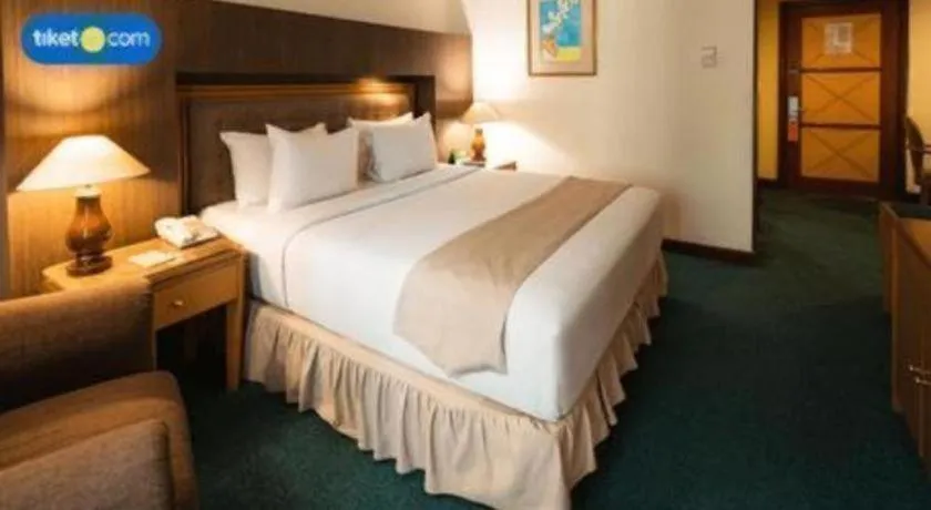 Bed in Oasis Amir Hotel