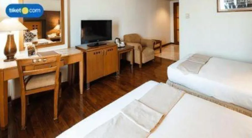 Bed in Oasis Amir Hotel