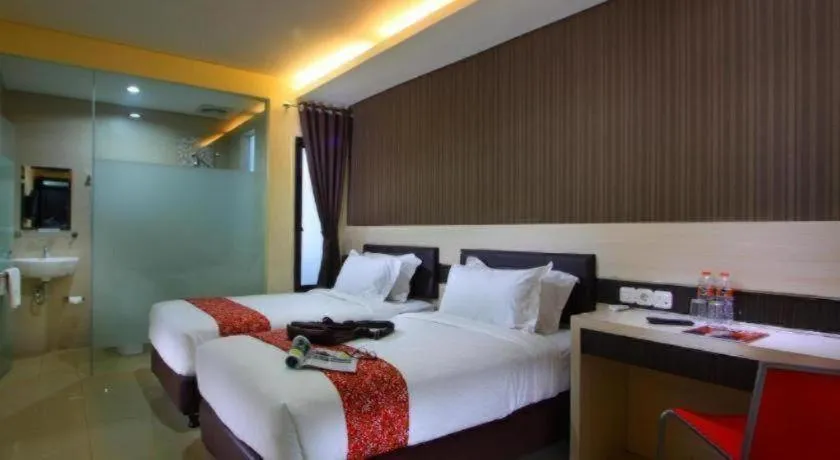 Bed in Sumi Hotel Simpang Lima Semarang