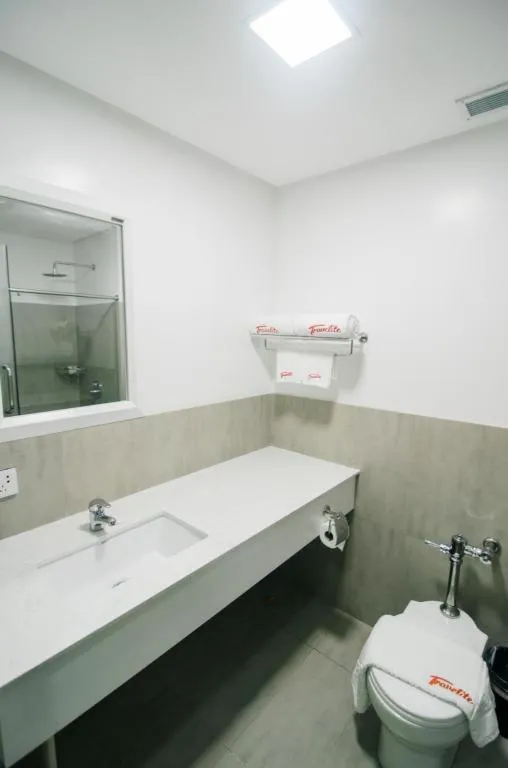 Travelite Express Hotel