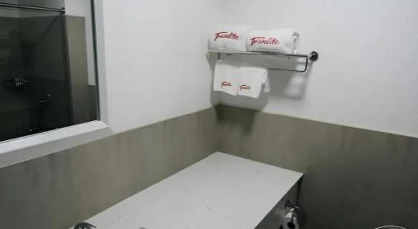 Travelite Express Hotel