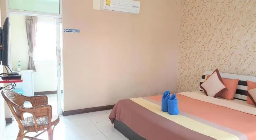 Bed in Sea Beach Koh Larn 1