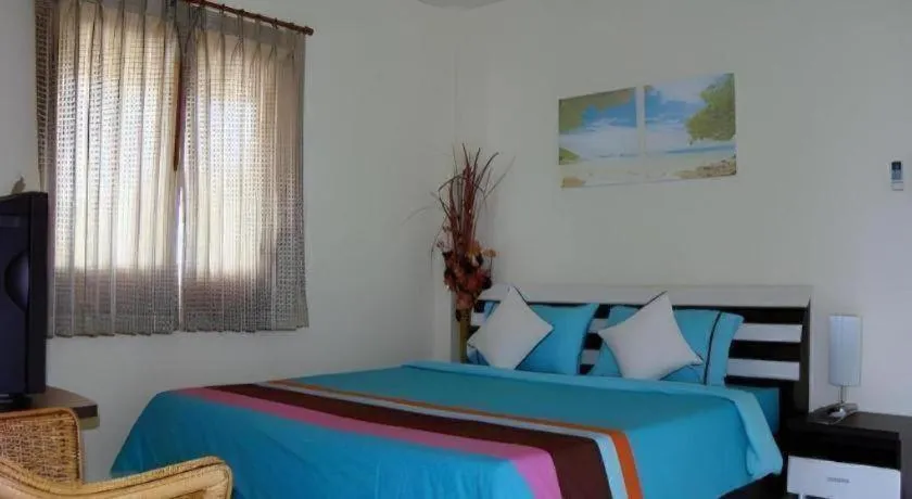 Bed in Sea Beach Koh Larn 1