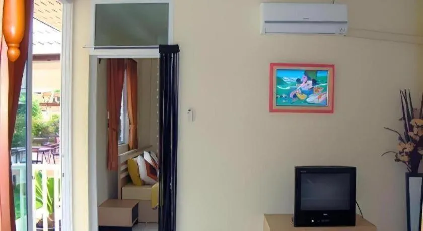 Sea Beach Koh Larn 1