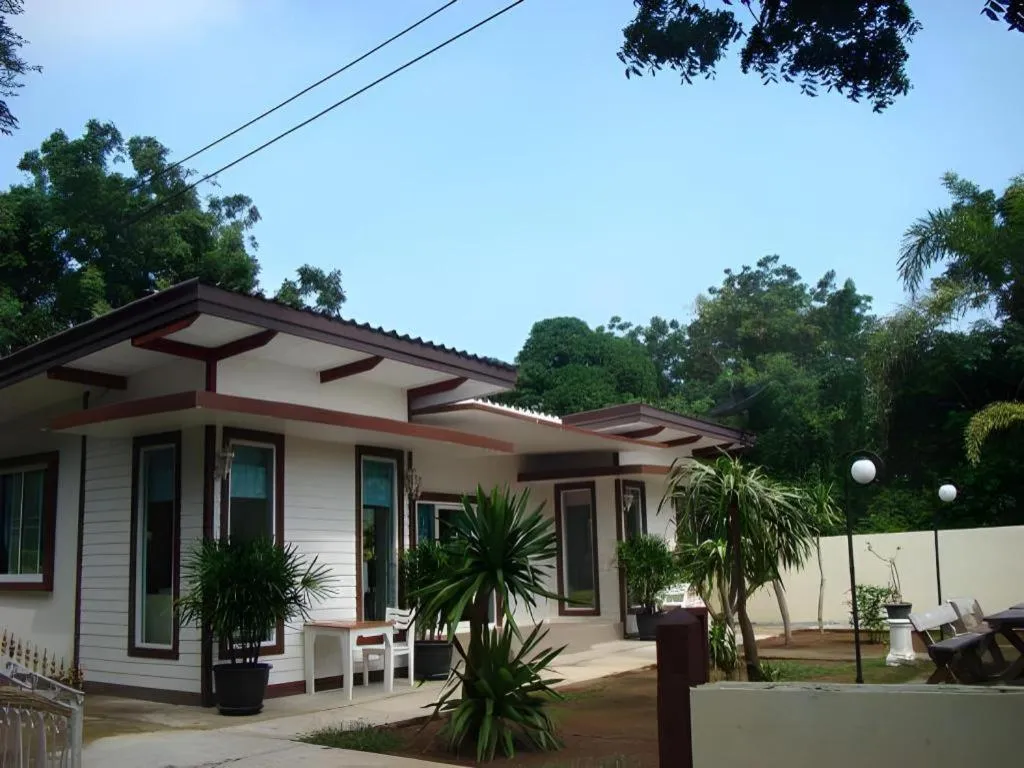 Sea Beach Koh Larn 1