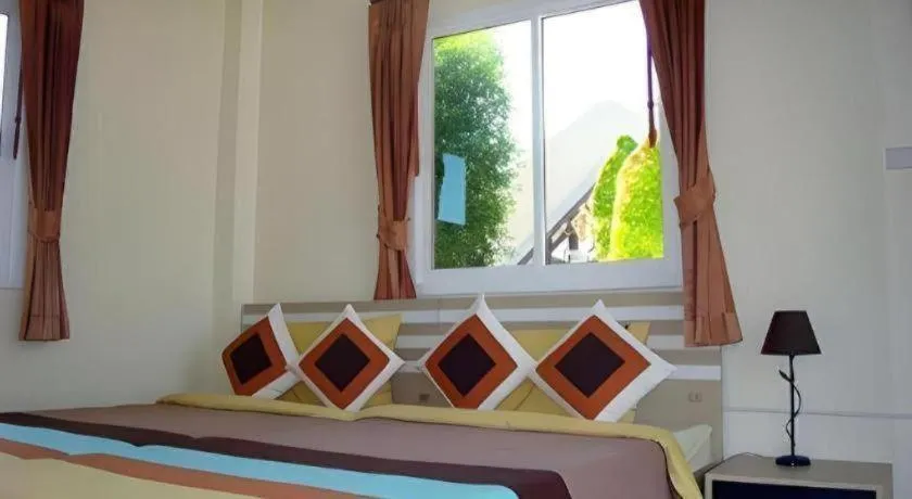 Bed in Sea Beach Koh Larn 1