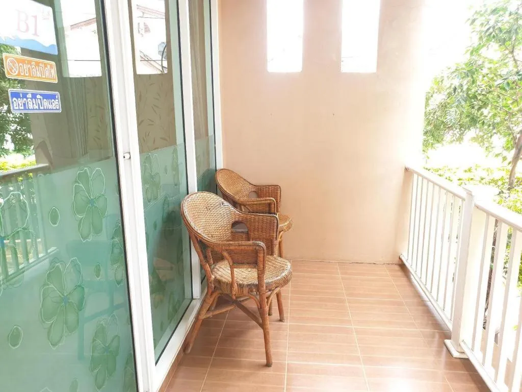 Sea Beach Koh Larn 1