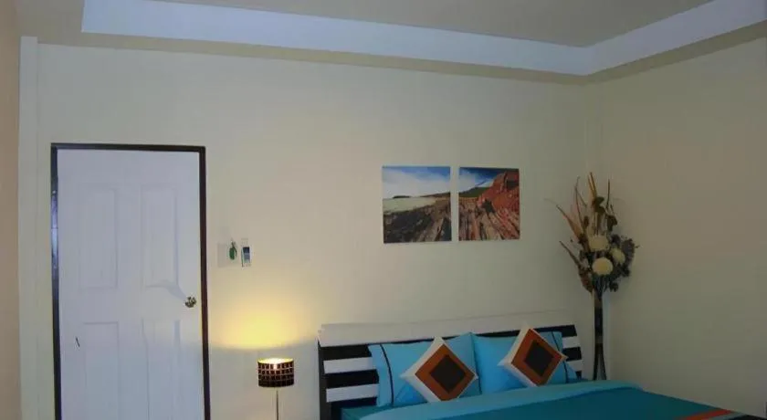 Bed in Sea Beach Koh Larn 1