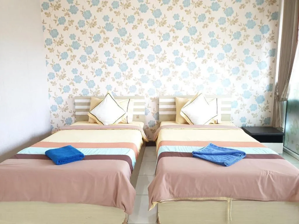 Bed in Sea Beach Koh Larn 1