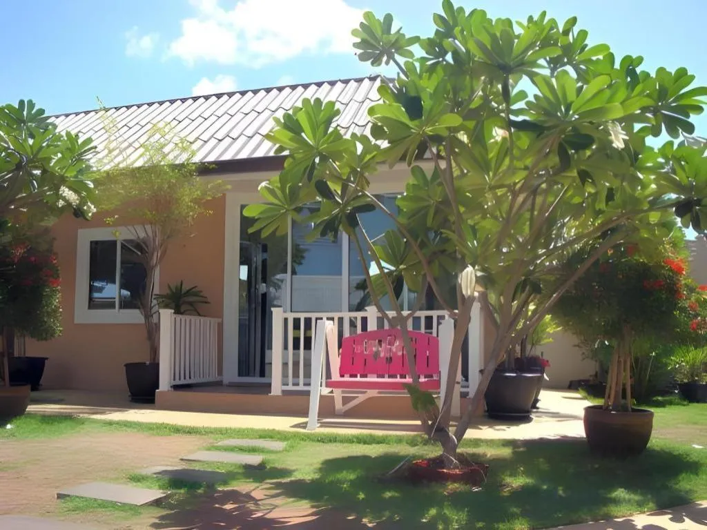 Sea Beach Koh Larn 1