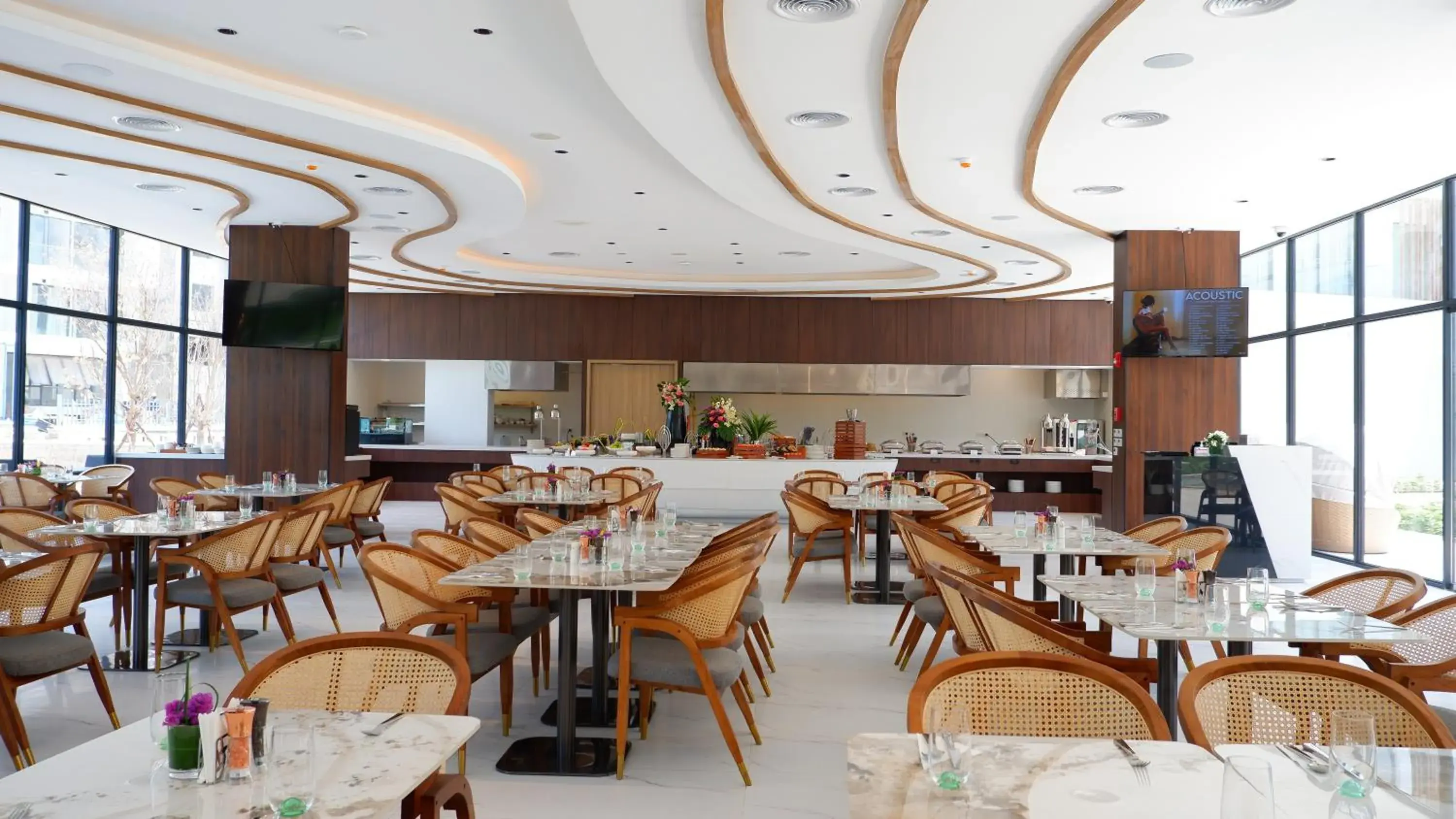 Restaurant/places to eat in Laya Resort Phuket Restaurant/places to eat in Laya Resort Phuket