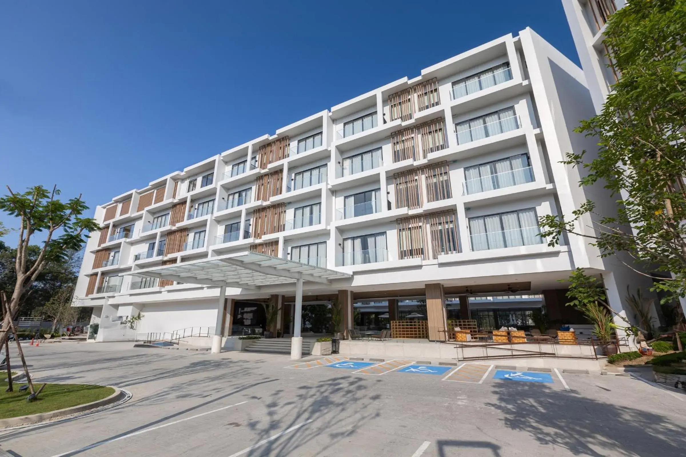 Facade/entrance in Laya Resort Phuket Facade/entrance in Laya Resort Phuket