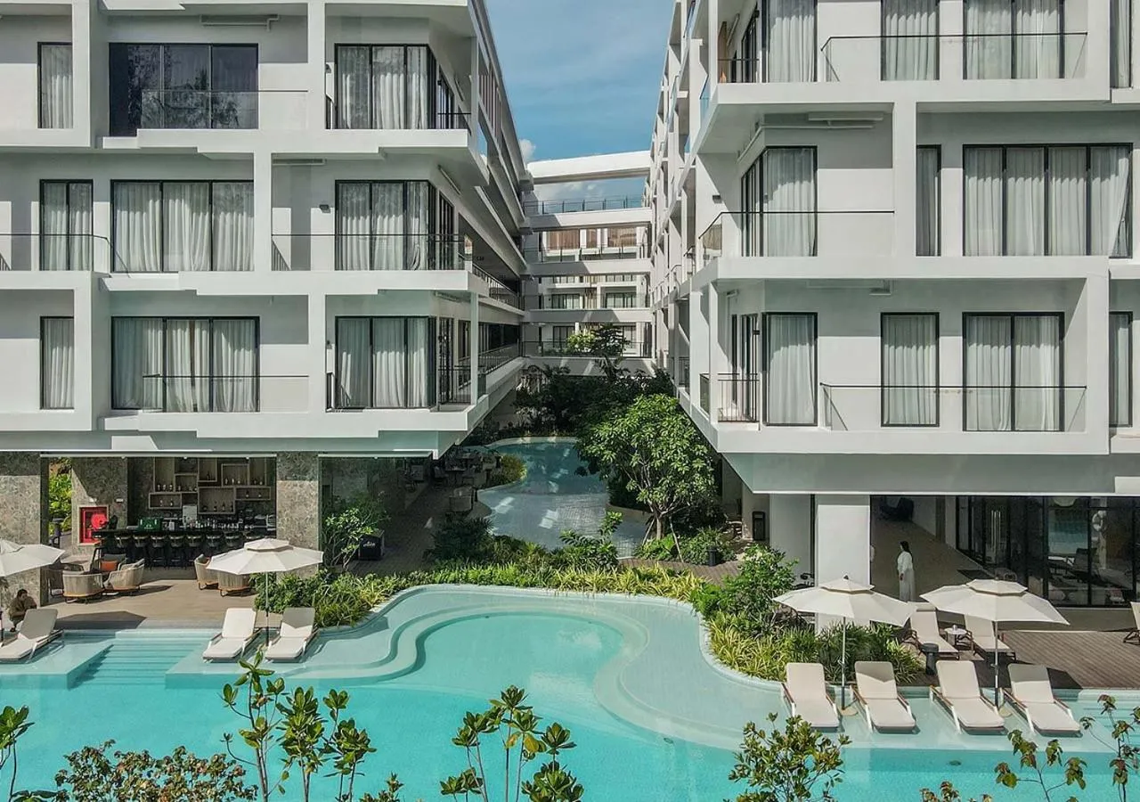 Swimming pool in Laya Resort Phuket