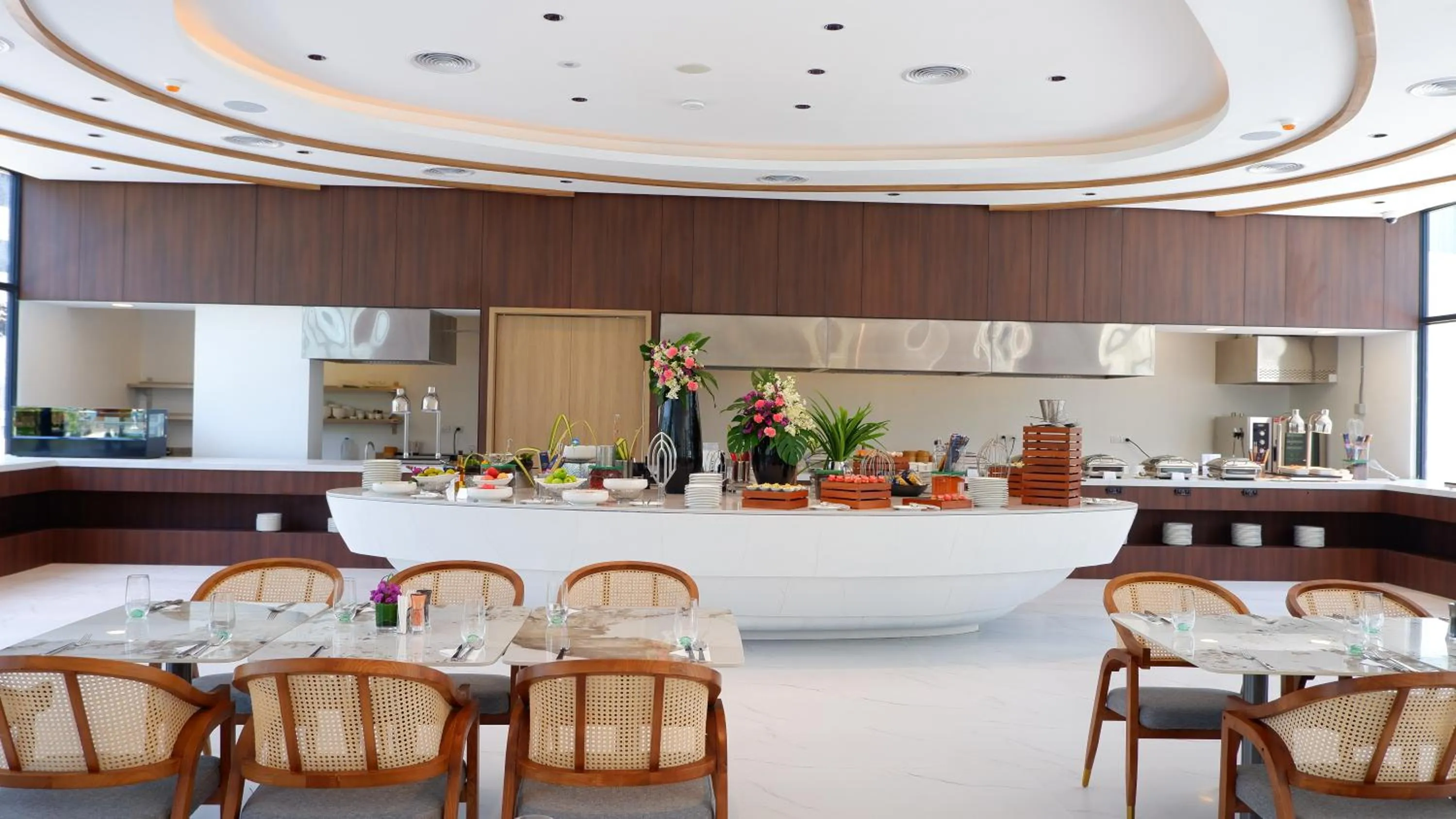 Restaurant/places to eat in Laya Resort Phuket