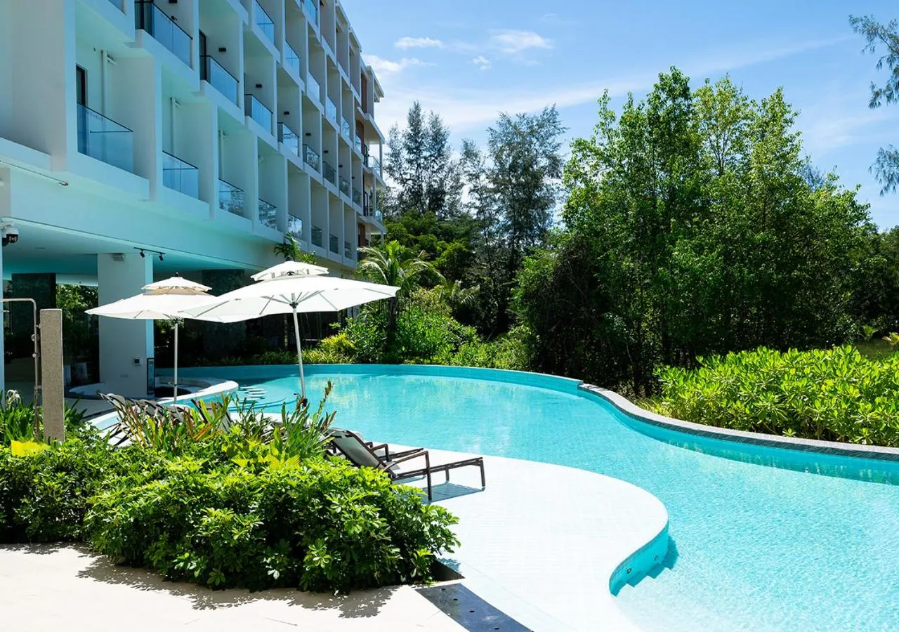 Swimming pool in Laya Resort Phuket