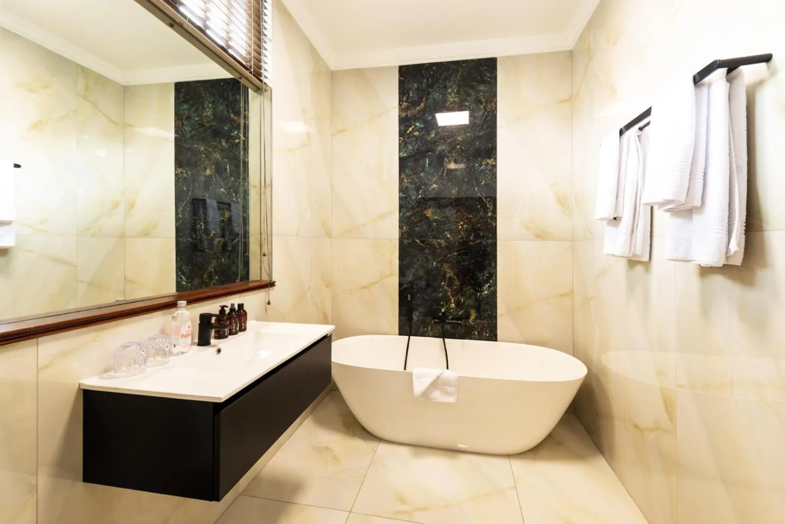 Bath in Palm House Boutique Hotel and Spa