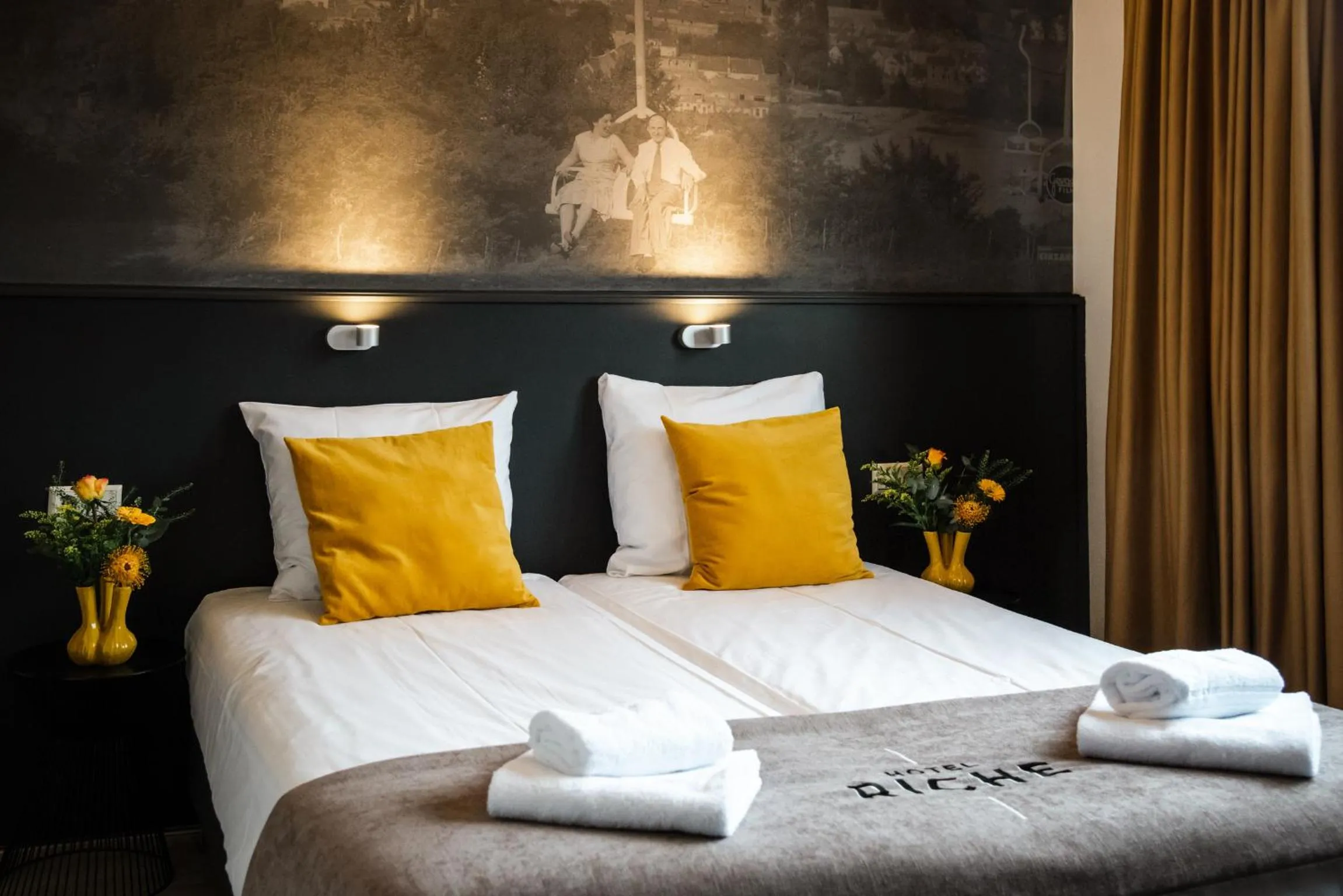 Bedroom, Bed in Hotel Riche