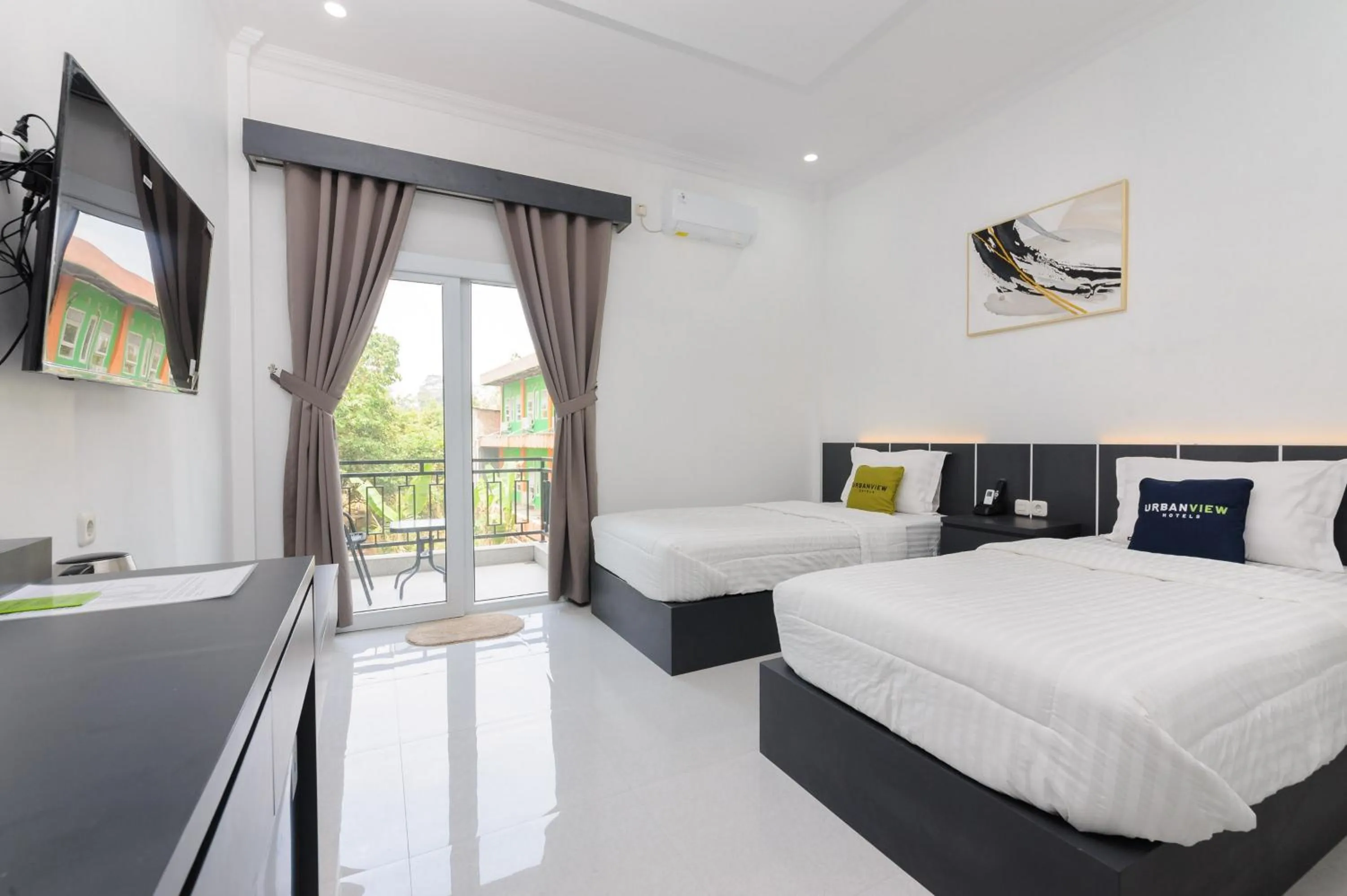 Bedroom, Bed in Urbanview Hotel AnD Lampung by RedDoorz