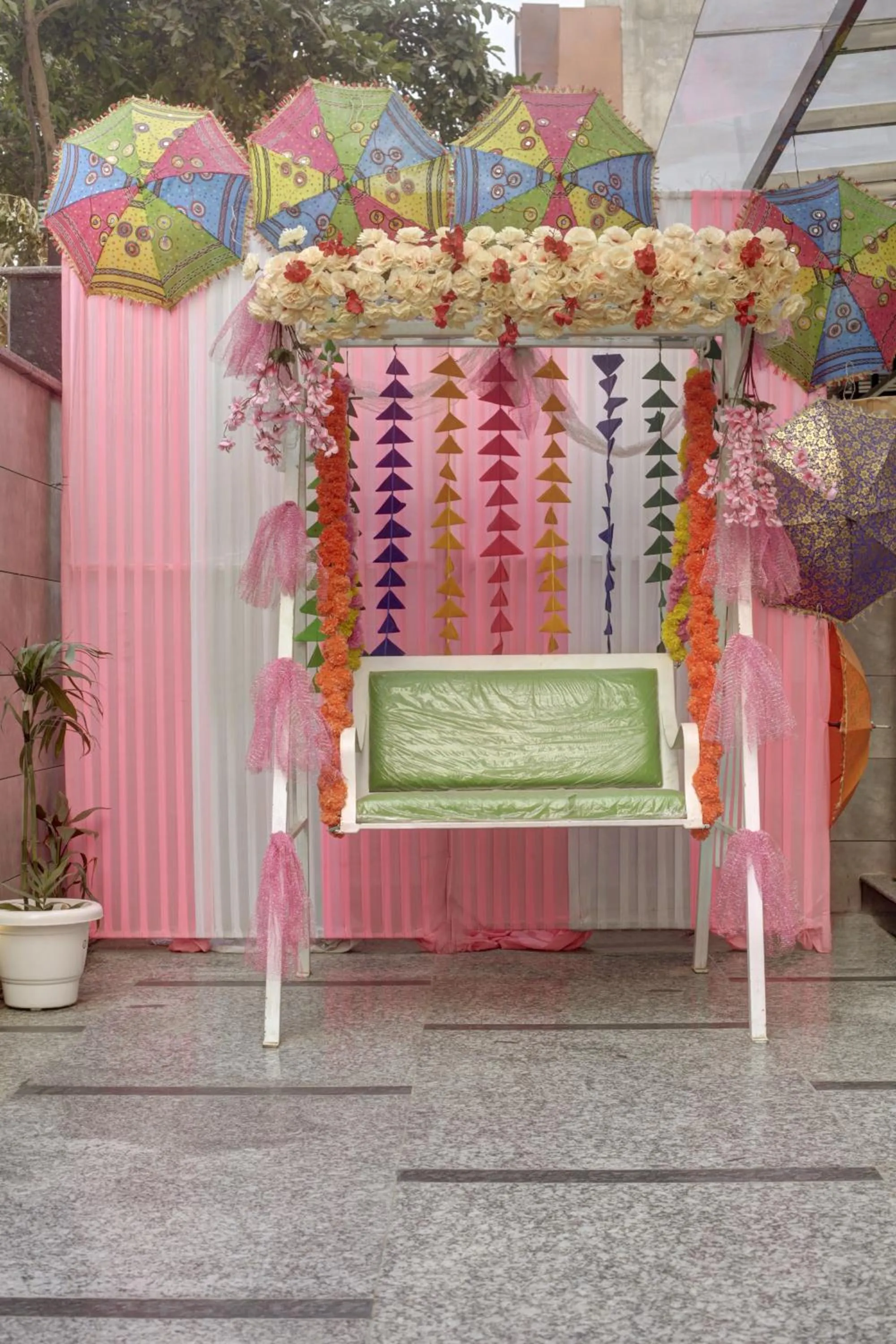 Property building in Hotel La Mirage