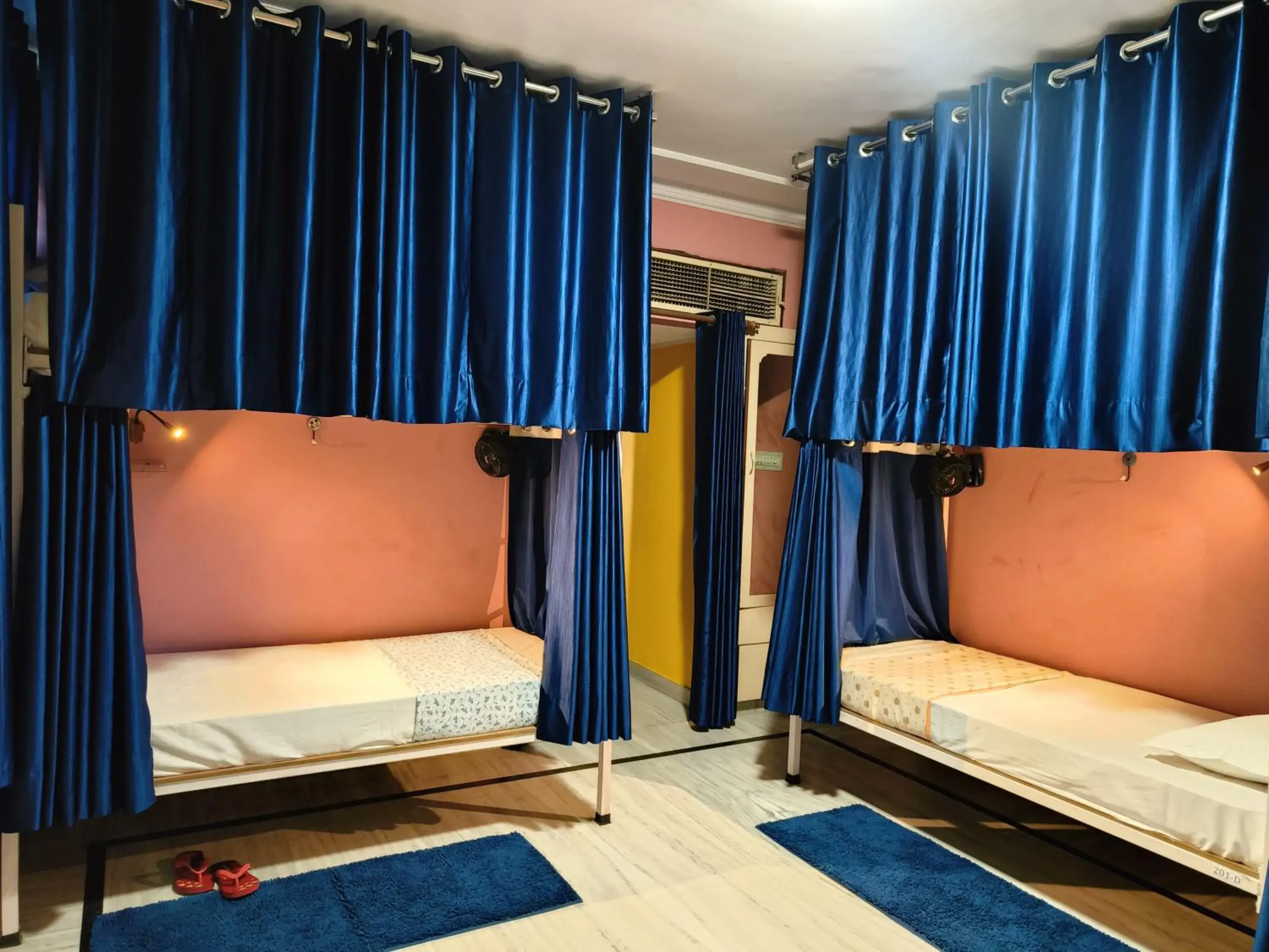 bunk bed, Bed in Ohh Hostler bunk bed, Bed in Ohh Hostler