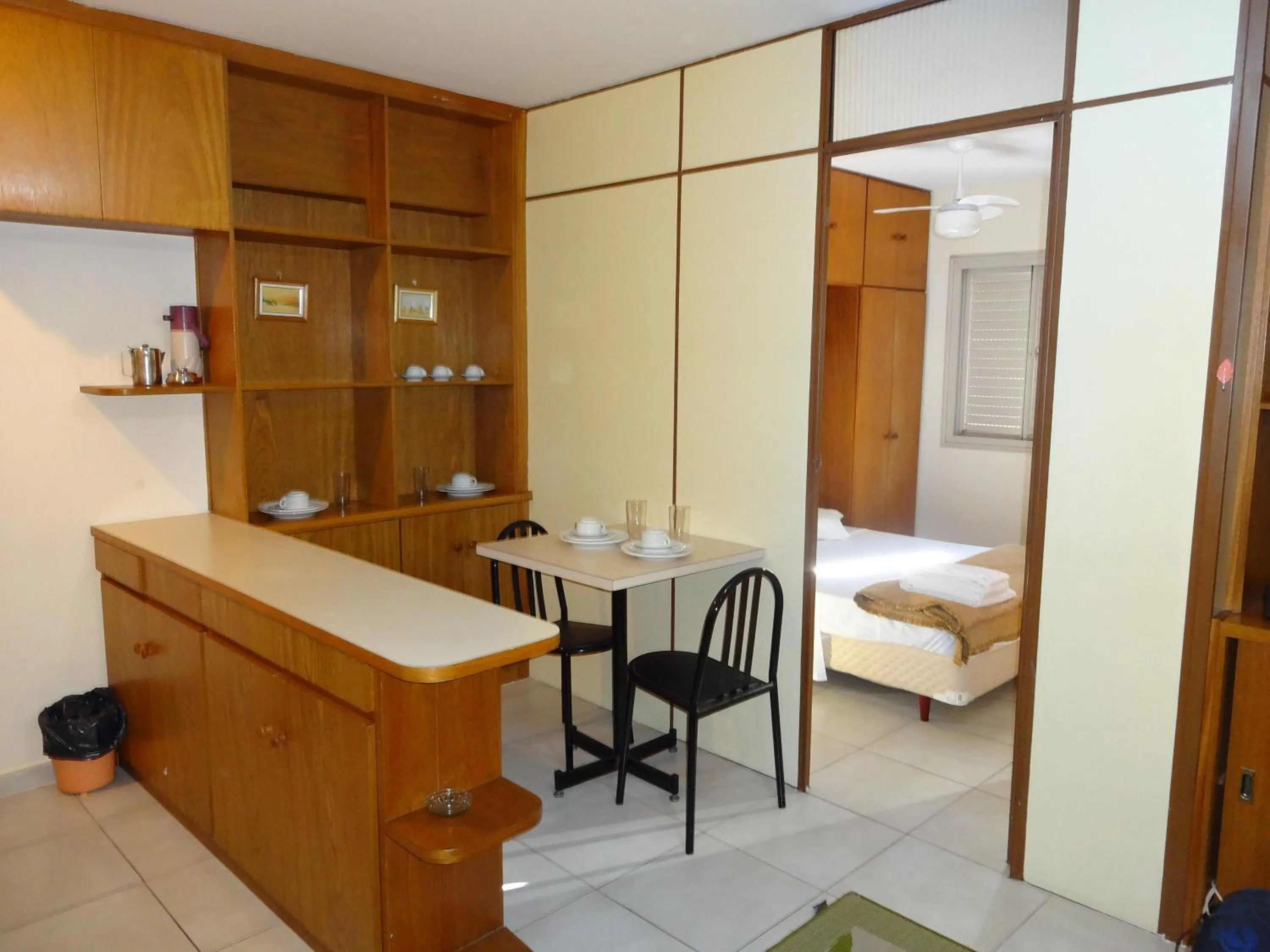 Dining area, Bed in Residencial Genéve