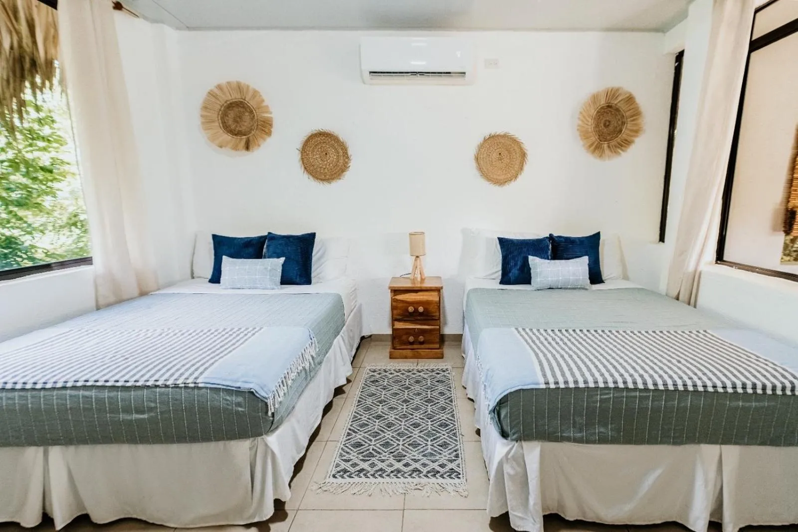 Photo of the whole room, Bed in NAIA - Miravalle
