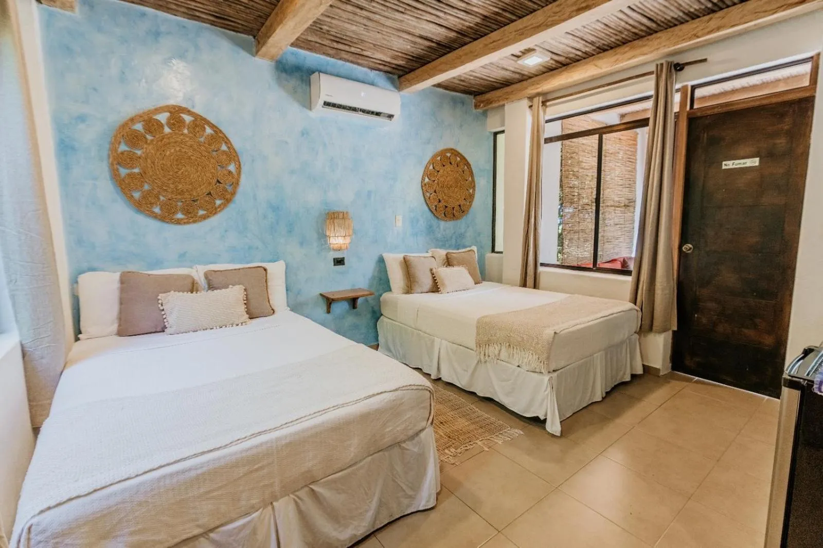 Photo of the whole room, Bed in NAIA - Miravalle