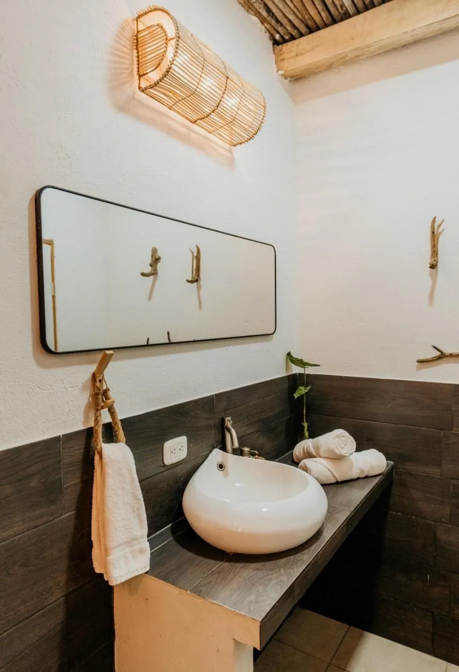 Bathroom in NAIA - Miravalle