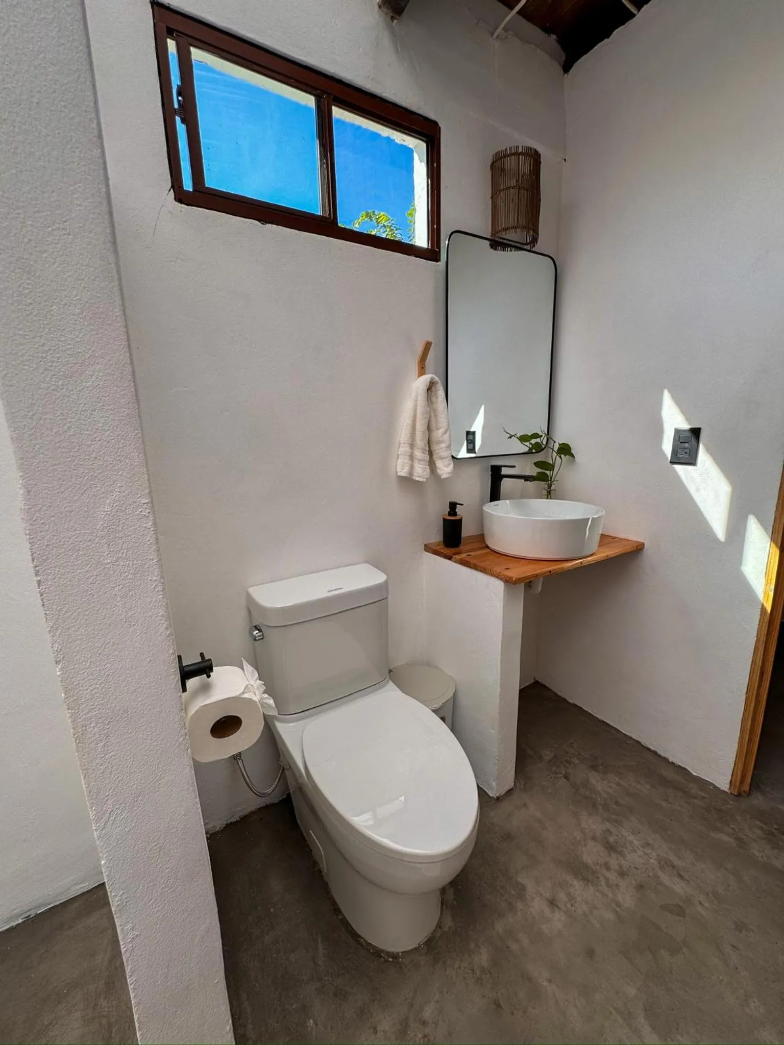 Bathroom in NAIA - Miravalle