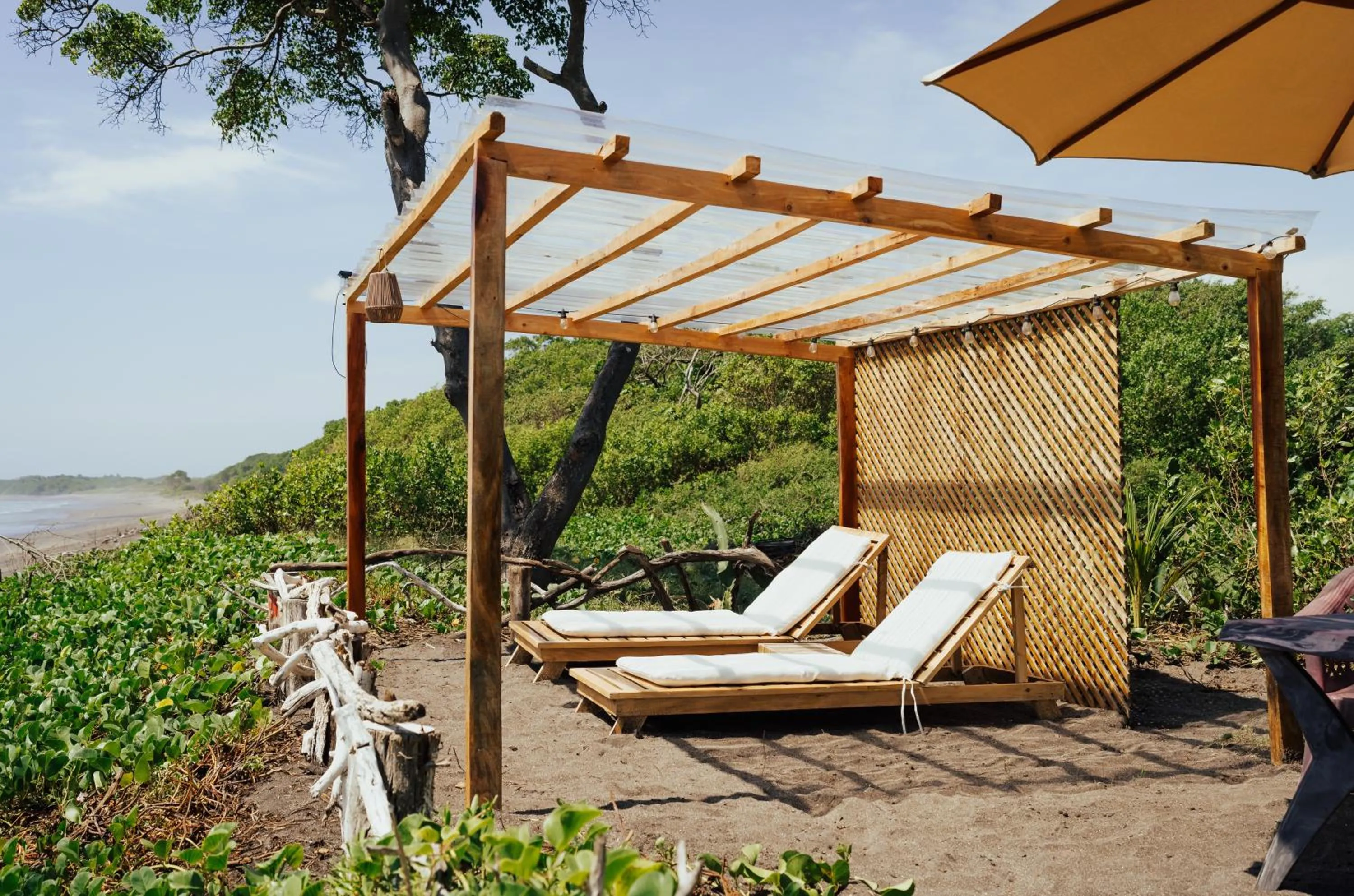 Beach in NAIA - Miravalle